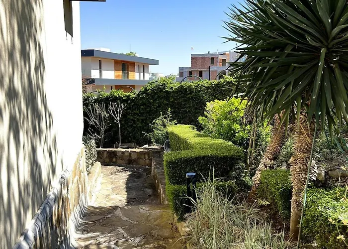 морска идилия Burgaz